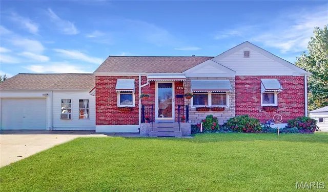 $242,000 | 4352 Steins Street, St. Louis, MO 63116