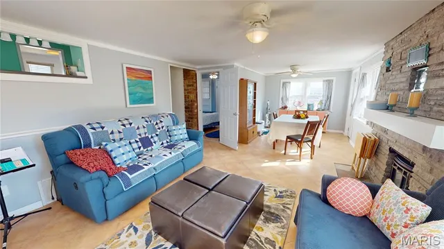 $242,000 | 4352 Steins Street, St. Louis, MO 63116