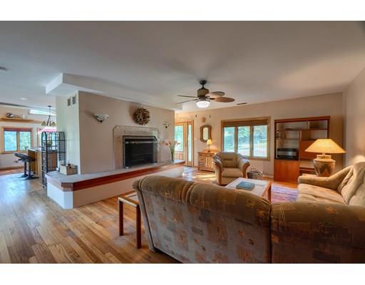 610 Main Street Boxford, MA 01921 - Photo 5 of 39