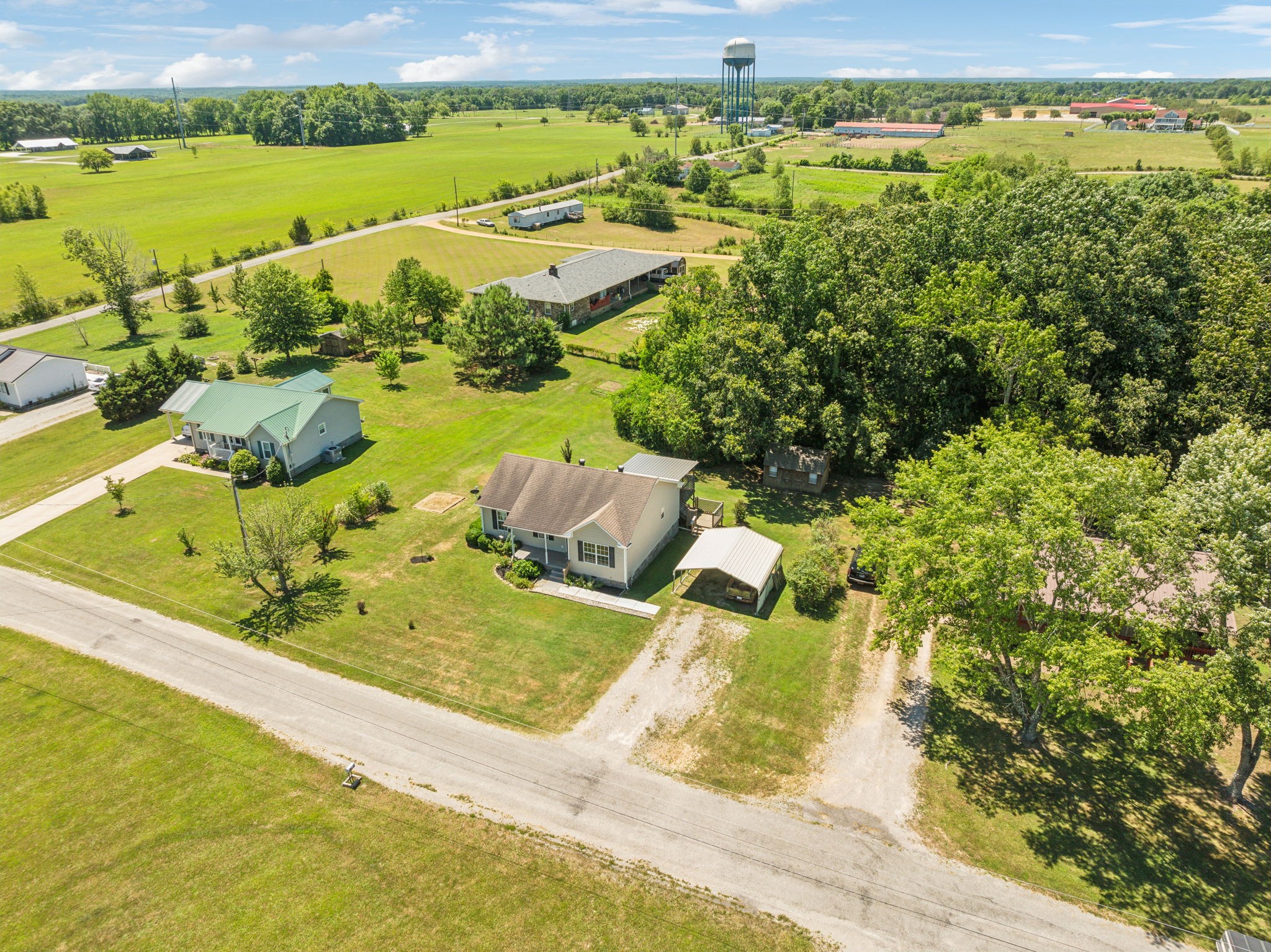 215 Hurst Road Hohenwald, TN 38462 - Photo 4 of 43 Gallery Image 4