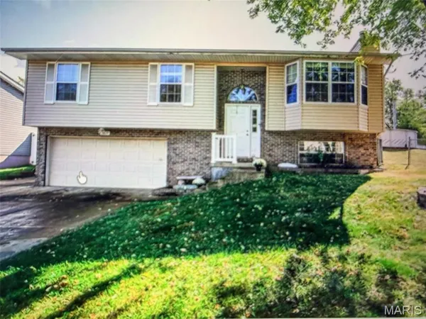 $207,000 | 1821 Hilltop Village Lane, Arnold, MO 63010