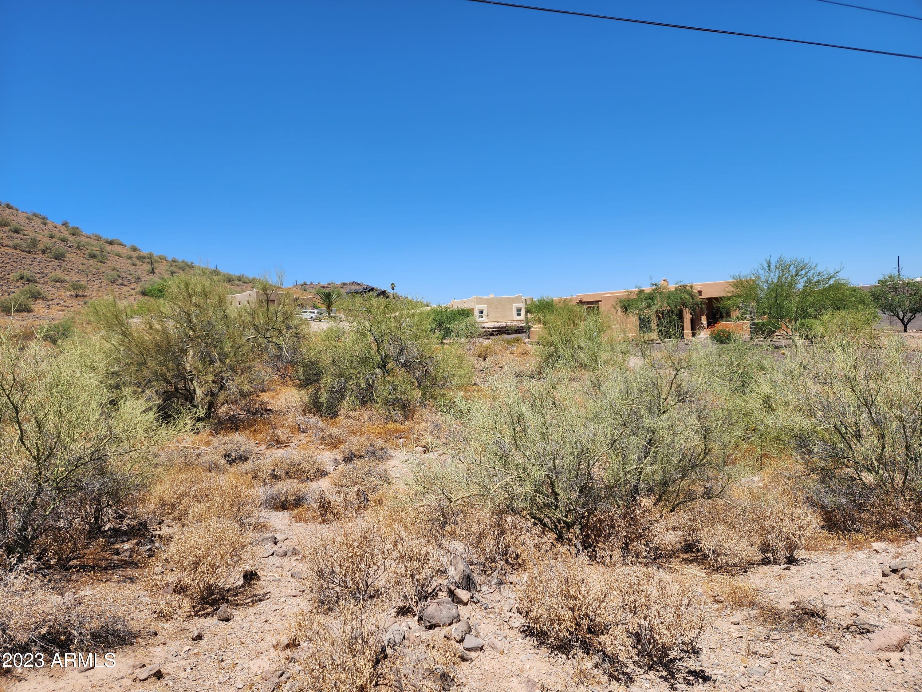 0 North 33 Rd Avenue West, Unit 3 Phoenix, AZ 85086 - Photo 5 of 10 a view of a dry yard
