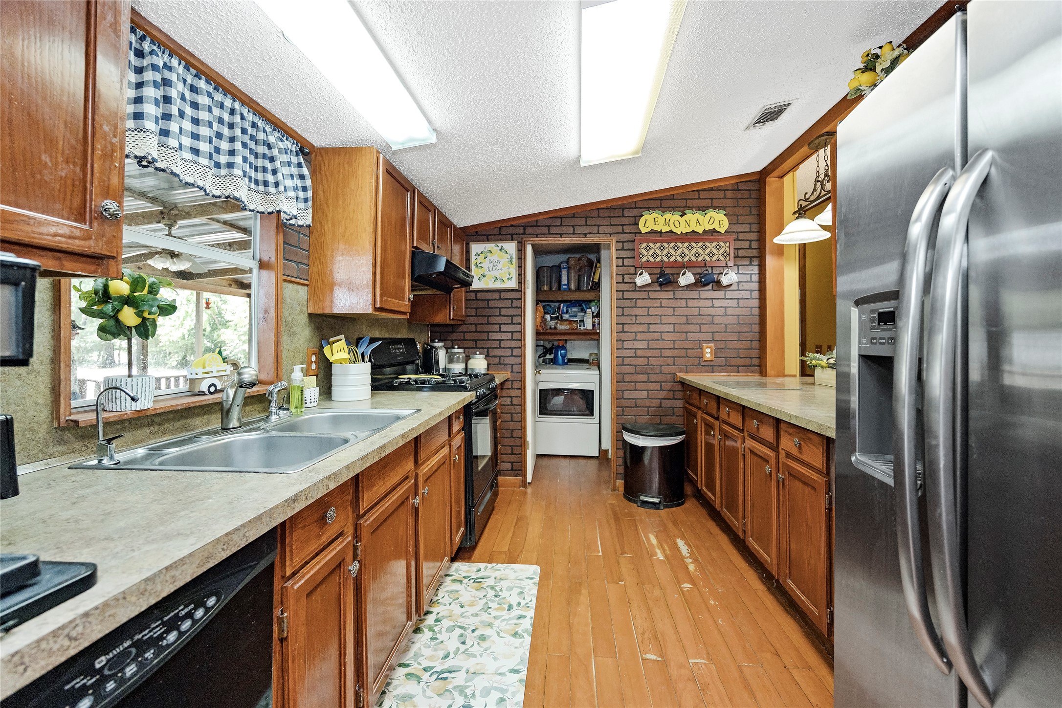 14985 Wiggins Road Conroe, TX 77302 - Photo 18 of 50 Gallery Image 18