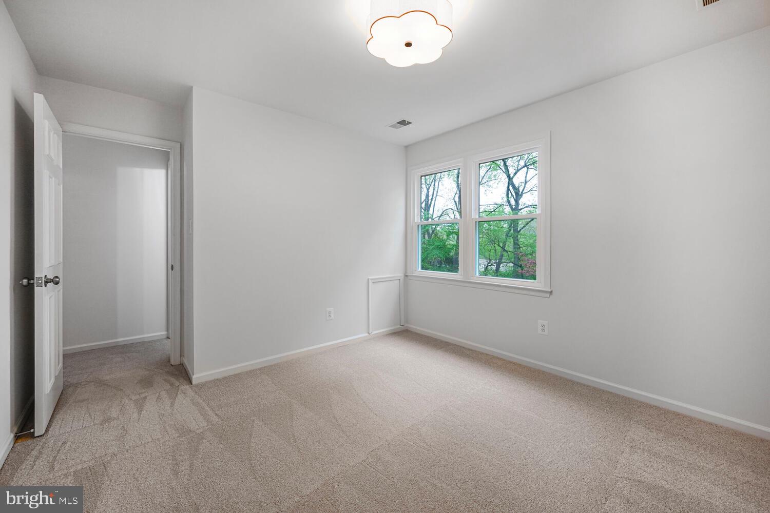 513 Cosgrave Way Silver Spring, MD 20902 - Photo 29 of 48 3RD BEDROOM