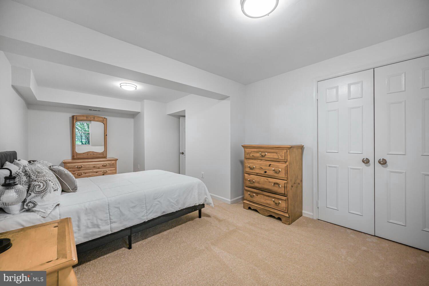 513 Cosgrave Way Silver Spring, MD 20902 - Photo 37 of 48 5TH BEDROOM WITH CLOSET