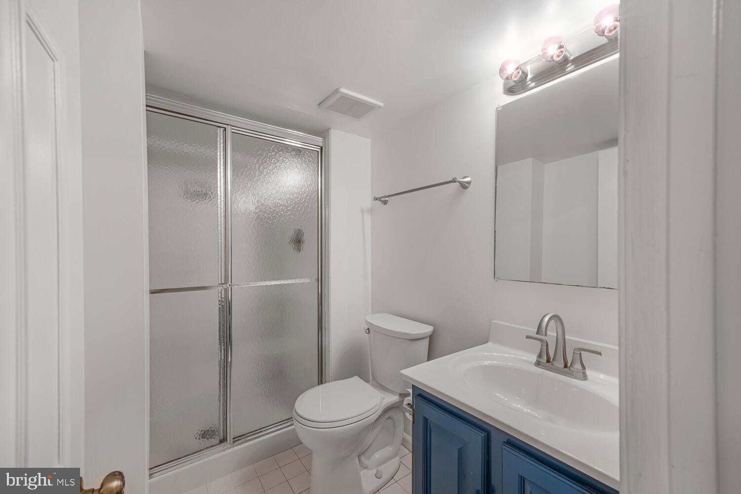 513 Cosgrave Way Silver Spring, MD 20902 - Photo 38 of 48 LOWER LEVEL FULL BATH