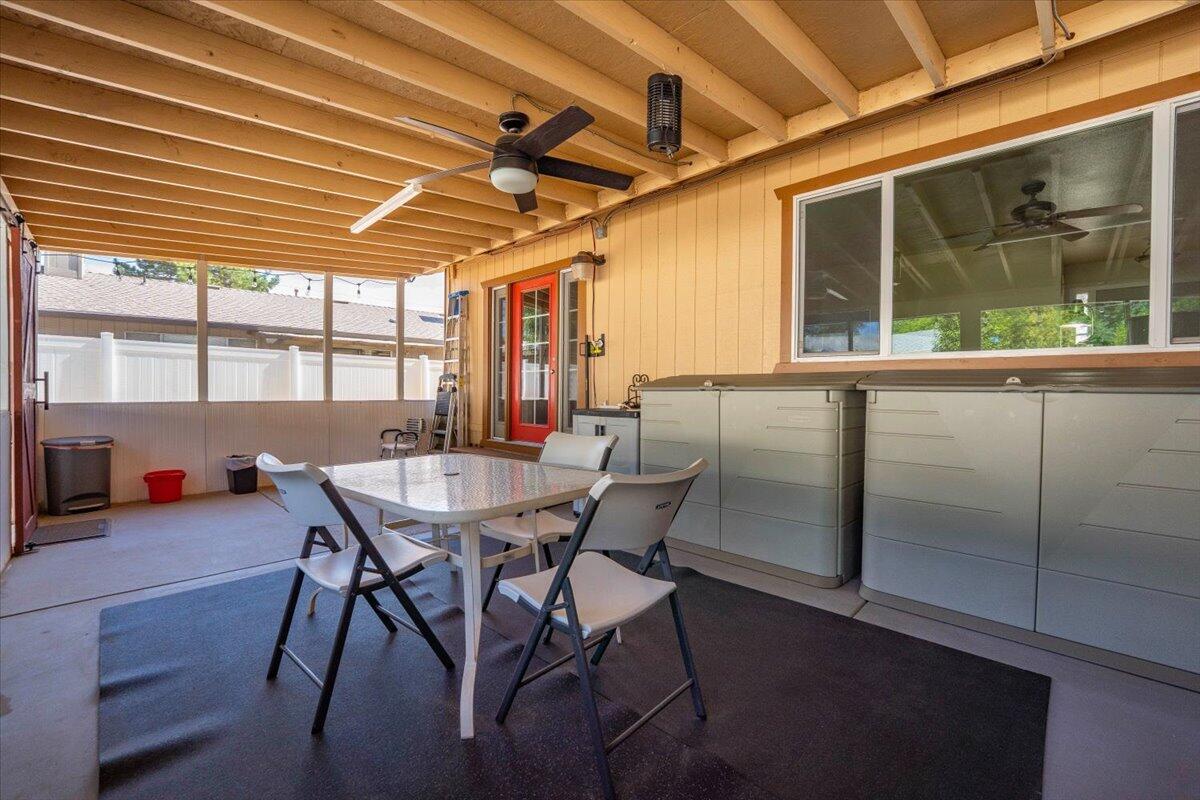 3594 Echo Road Redding, CA 96002 - Photo 22 of 62 Enclosed patio