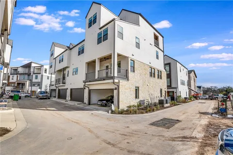 $899,000 | 3905 Vantage Drive, Austin, TX 78731