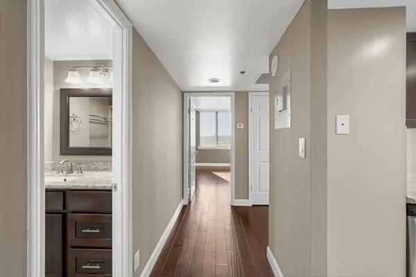 $1,400 | 3525 Sage Road, Unit 801, Houston, TX 77056