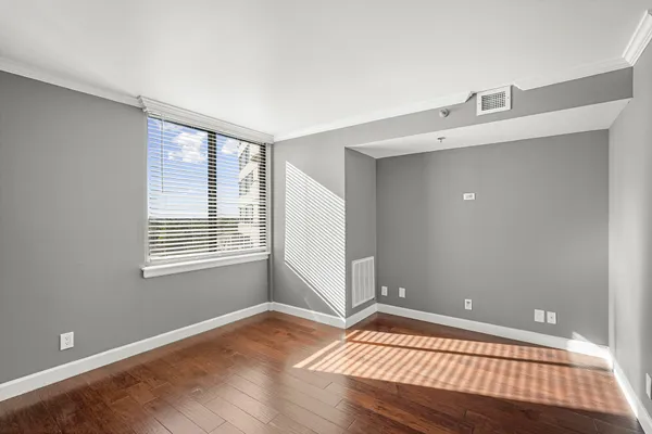 $1,400 | 3525 Sage Road, Unit 801, Houston, TX 77056