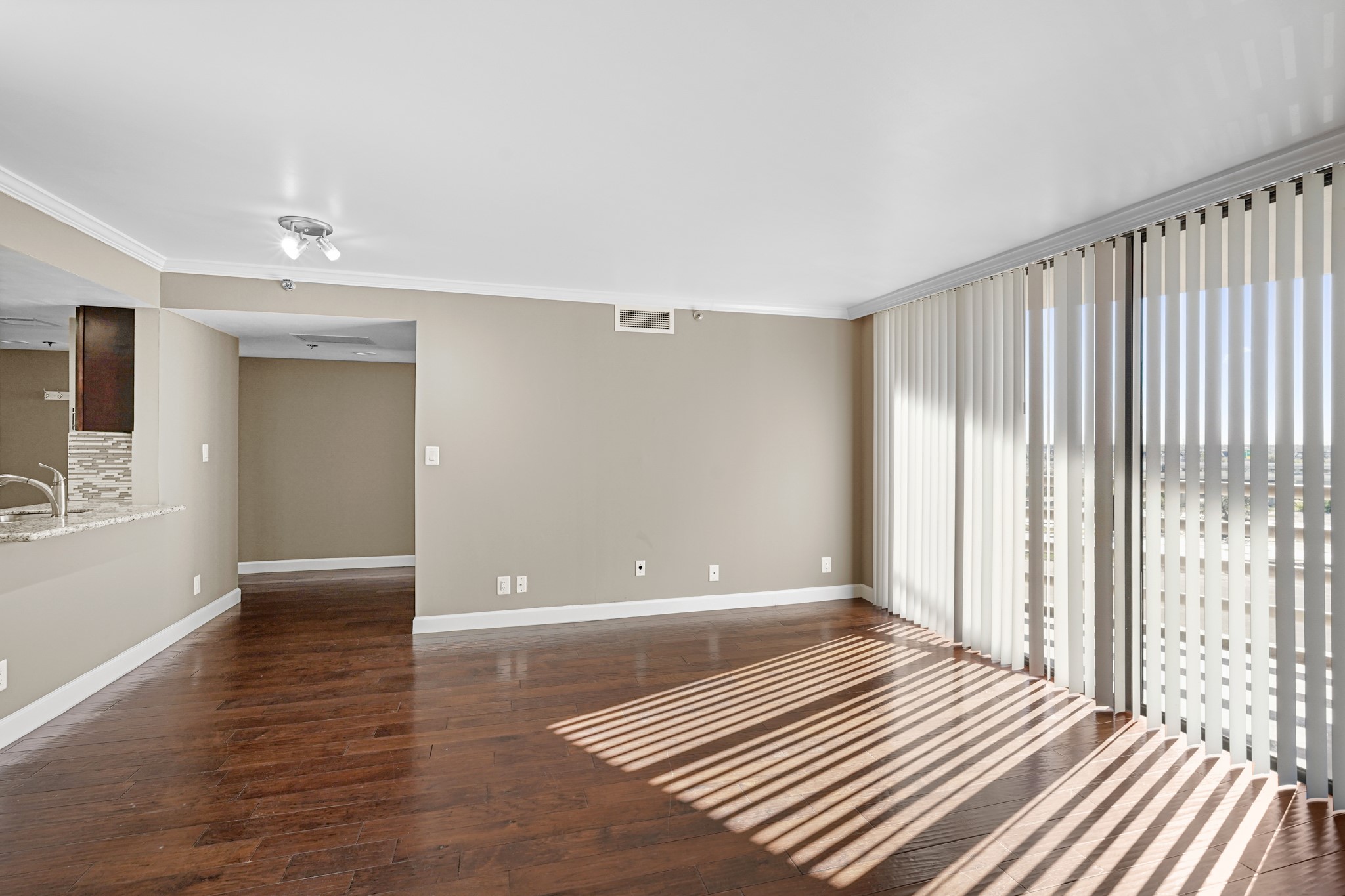 3525 Sage Road, Unit 801 Houston, TX 77056 - Photo 3 of 21