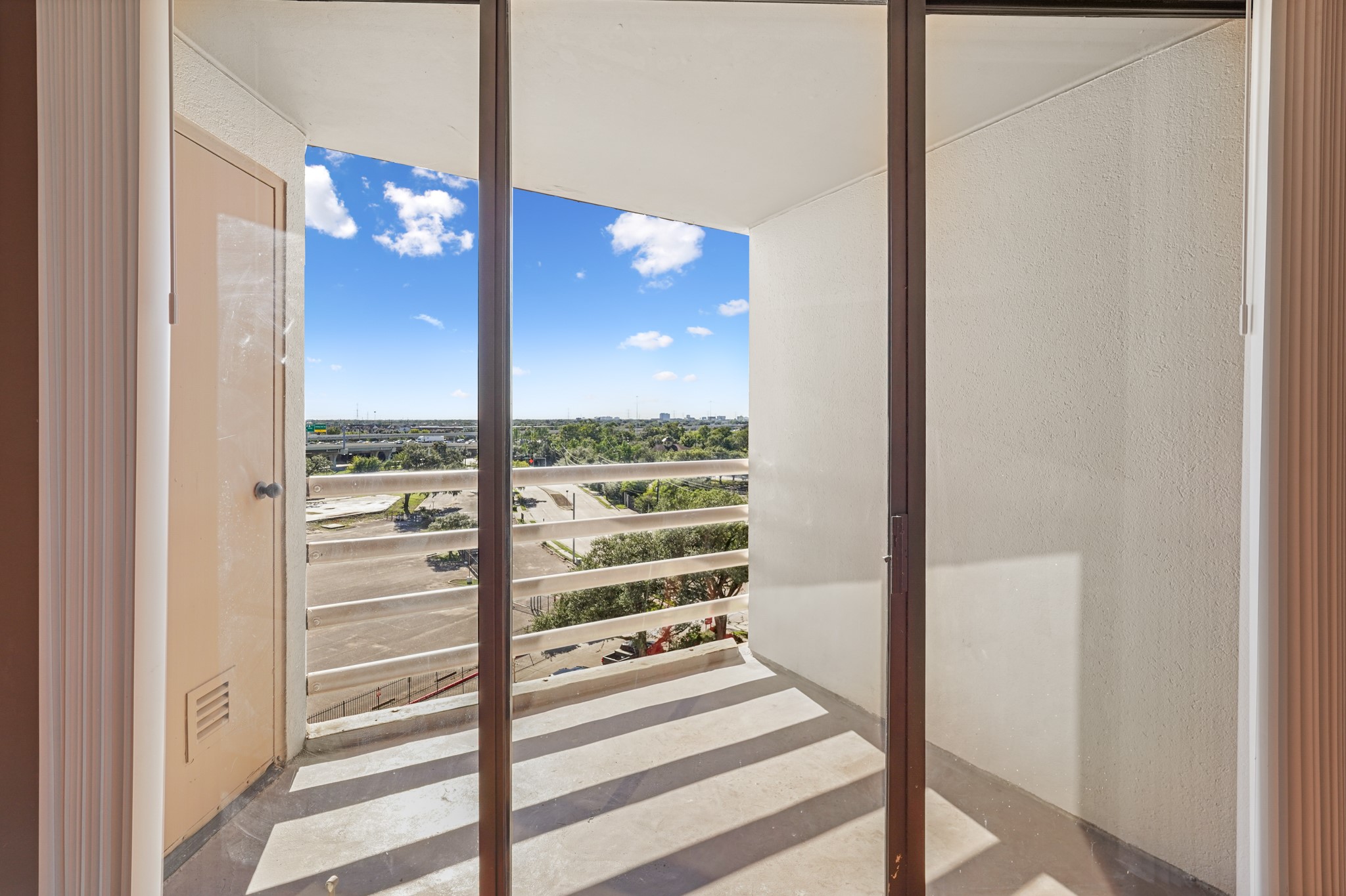 3525 Sage Road, Unit 801 Houston, TX 77056 - Photo 4 of 21