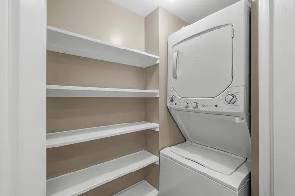 $1,400 | 3525 Sage Road, Unit 801, Houston, TX 77056