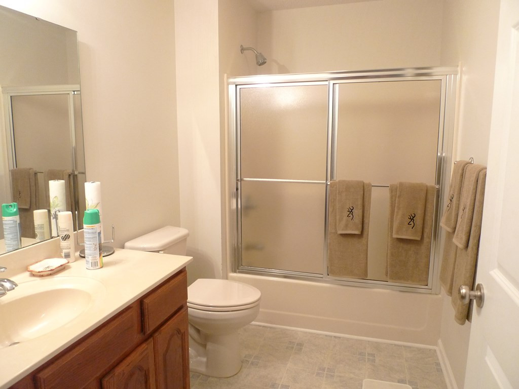 7016 Old State Road Holly Hill, SC 29059 - Photo 16 of 25 hall bath