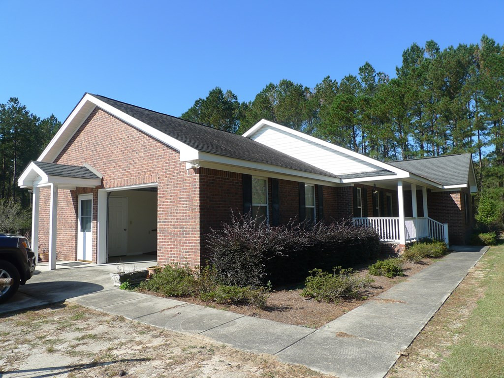 7016 Old State Road Holly Hill, SC 29059 - Photo 2 of 25 Right side