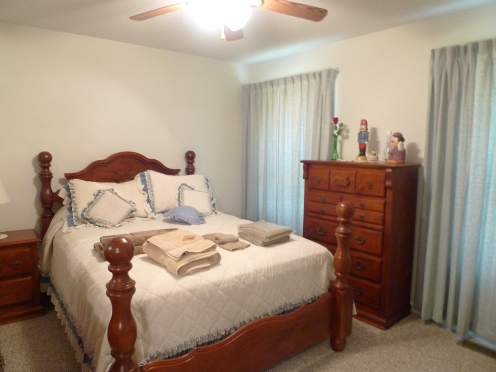 7016 Old State Road Holly Hill, SC 29059 - Photo 21 of 25 2nd bedroom