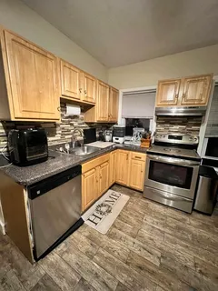 $3,300 | 74 Weston Street, Unit 2, Brockton, MA 02301