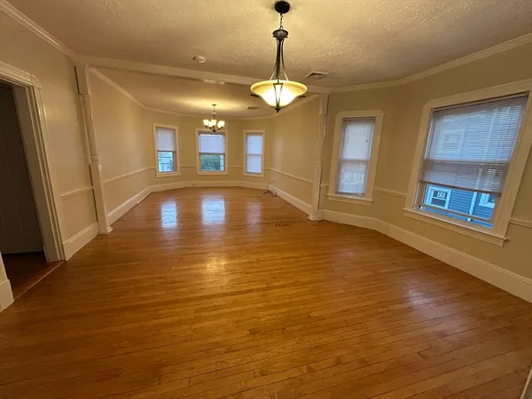 $3,300 | 74 Weston Street, Unit 2, Brockton, MA 02301