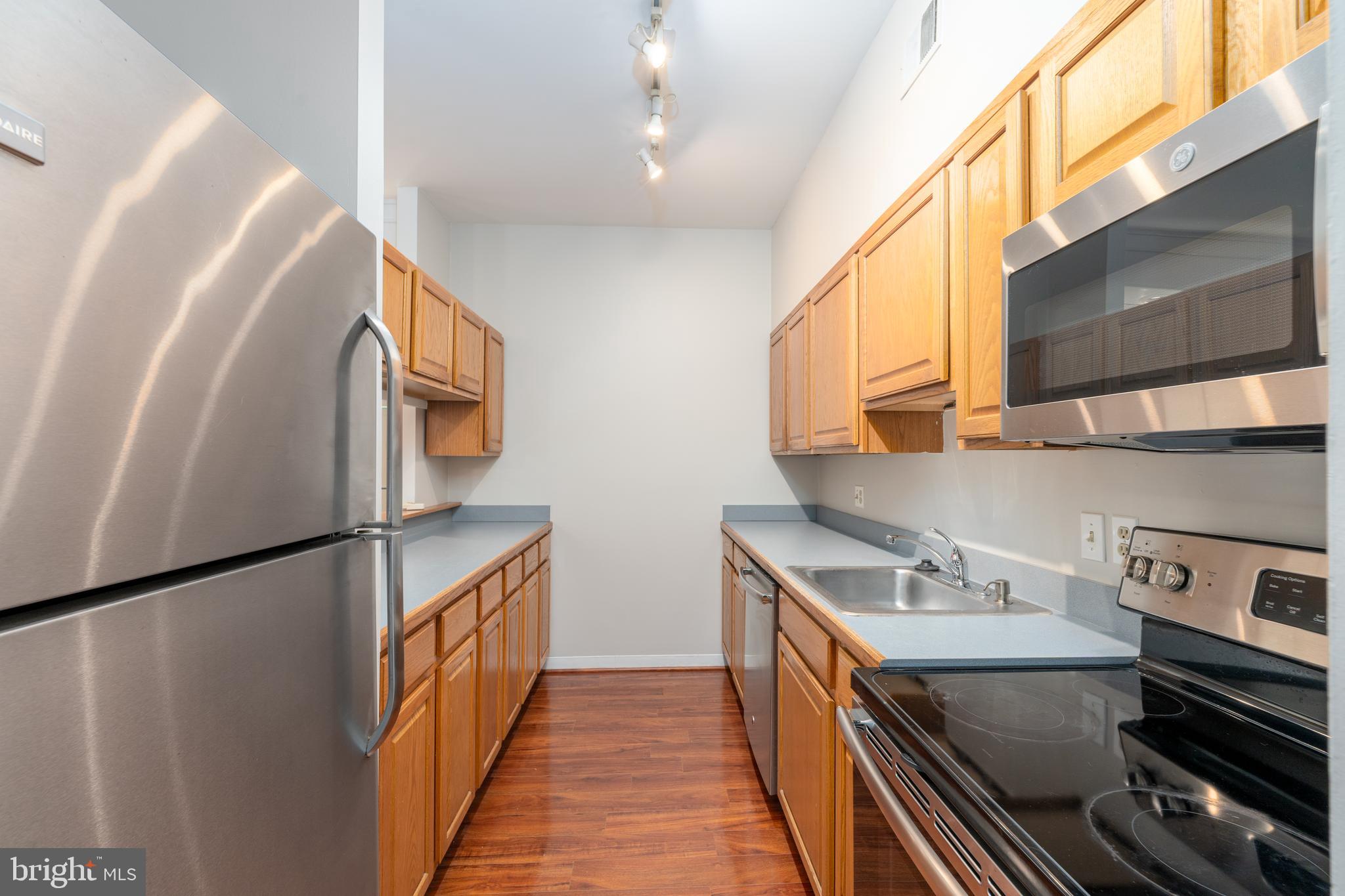 104 West Barre Street, Unit R 46 Baltimore, MD 21201 - Photo 7 of 18 Kitchen