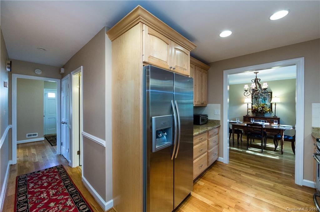 3825 Flowerfield Road Charlotte, NC 28210 - Photo 13 of 36 Gallery Image 13