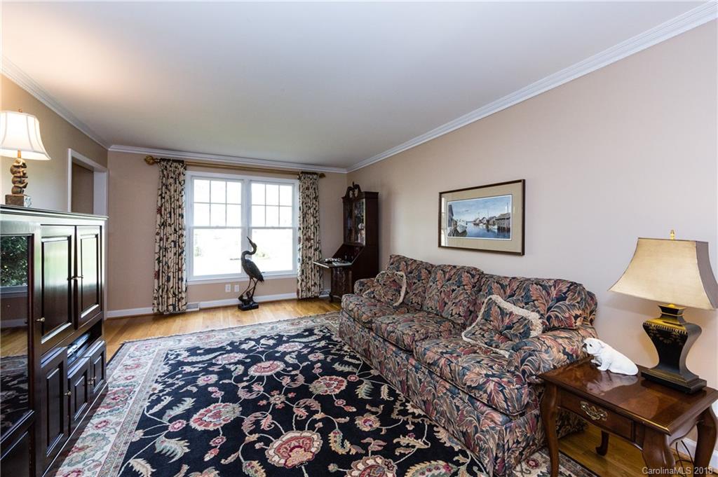 3825 Flowerfield Road Charlotte, NC 28210 - Photo 16 of 36 Gallery Image 16