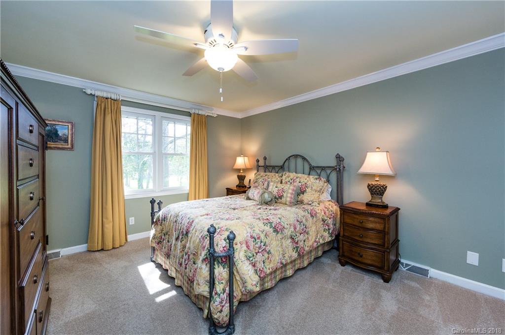 3825 Flowerfield Road Charlotte, NC 28210 - Photo 19 of 36 Gallery Image 19