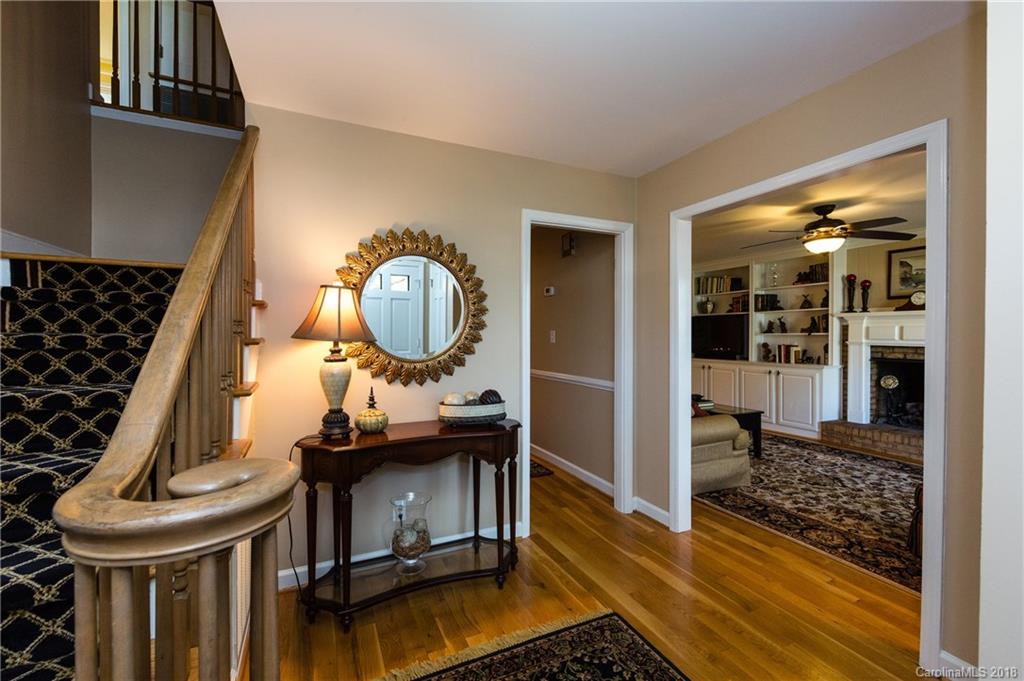 3825 Flowerfield Road Charlotte, NC 28210 - Photo 4 of 36 Gallery Image 4