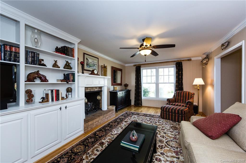3825 Flowerfield Road Charlotte, NC 28210 - Photo 8 of 36 Gallery Image 8