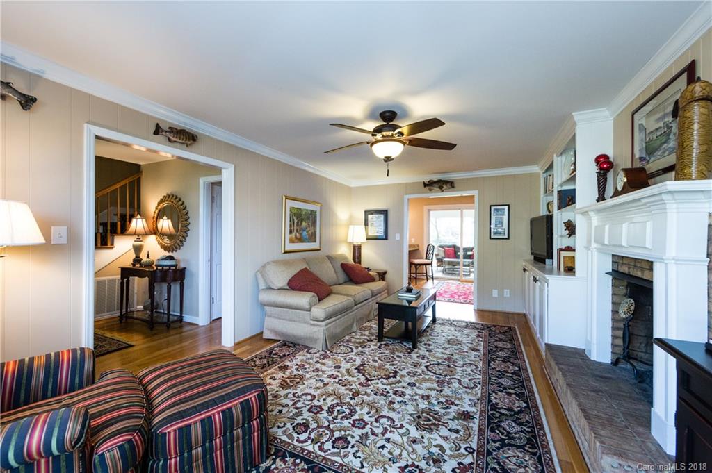 3825 Flowerfield Road Charlotte, NC 28210 - Photo 9 of 36 Gallery Image 9
