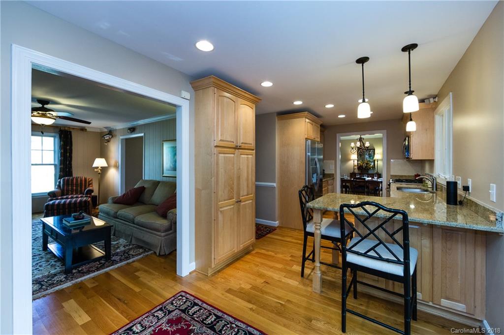 3825 Flowerfield Road Charlotte, NC 28210 - Photo 10 of 36 Gallery Image 10