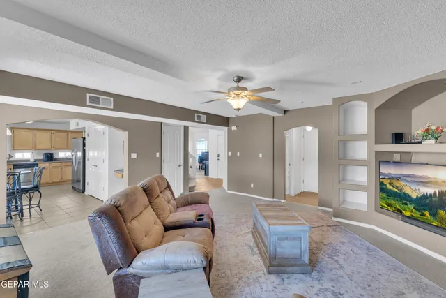 $284,950 | 10891 Northview Drive, El Paso, TX 79934