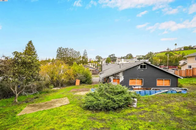 $649,950 | 27449 Dobbel Avenue, Hayward, CA 94542