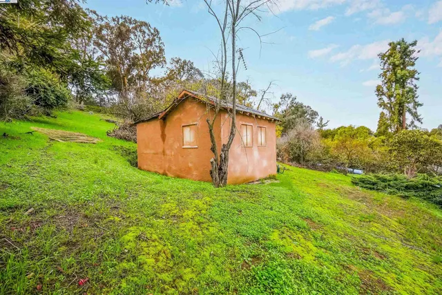 $649,950 | 27449 Dobbel Avenue, Hayward, CA 94542