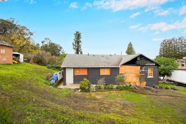 $649,950 | 27449 Dobbel Avenue, Hayward, CA 94542