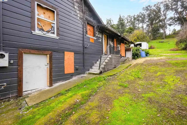 $649,950 | 27449 Dobbel Avenue, Hayward, CA 94542