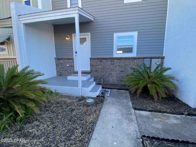 $1,995 | 609 South Berthe Avenue, Panama City, FL 32404