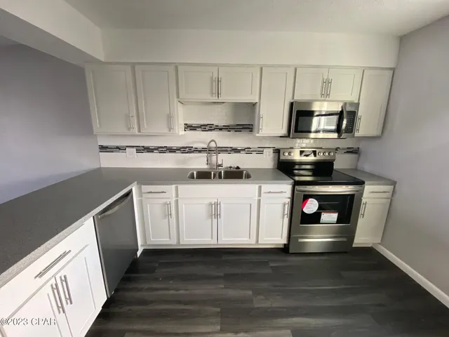 $1,995 | 609 South Berthe Avenue, Panama City, FL 32404