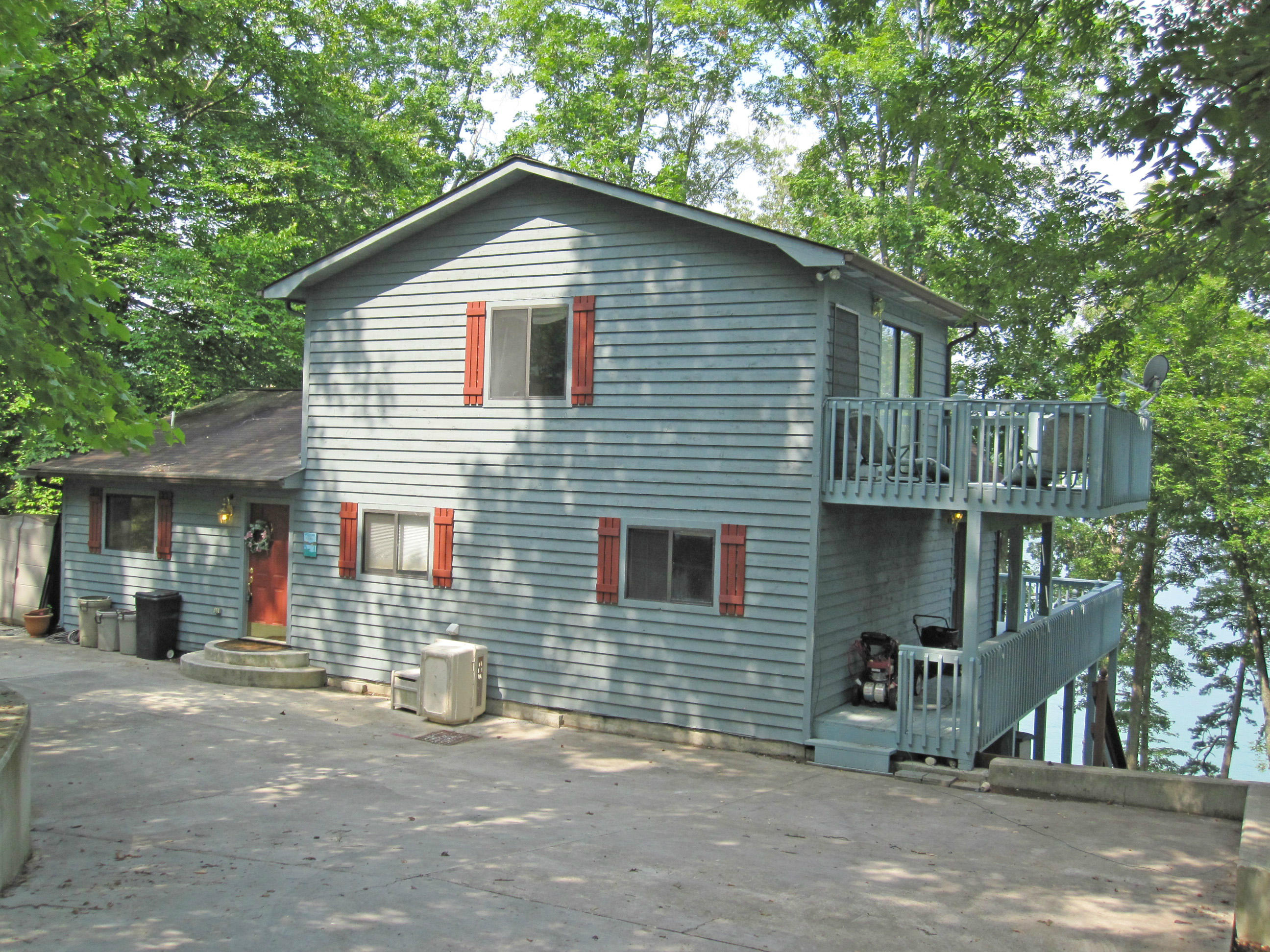 1439 Cove Pointe Road La Follette, TN 37766 - Photo 3 of 22 Large cement parking area