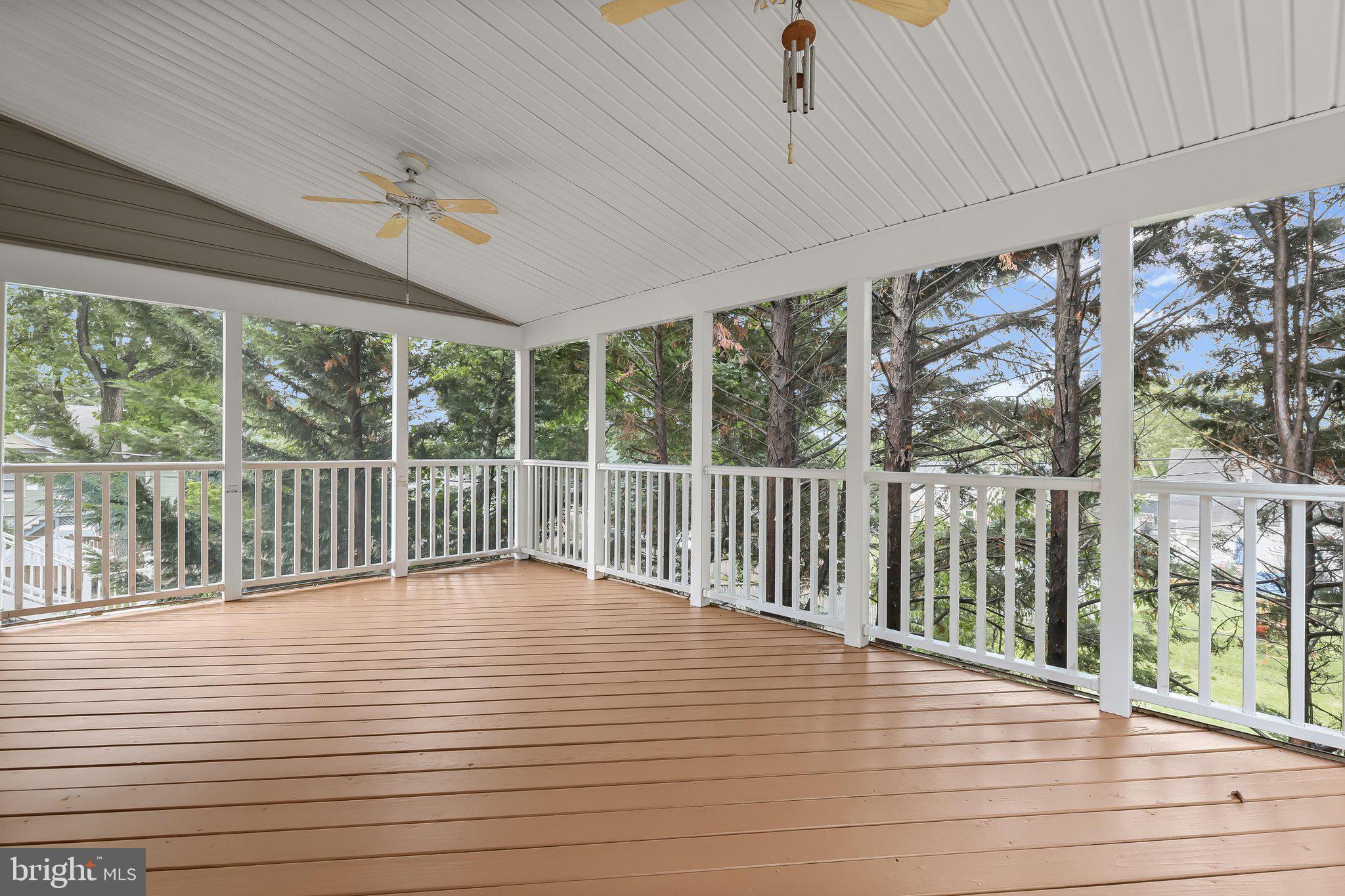 923 Arran Road Baltimore, MD 21239 - Photo 33 of 78 Screened Porch
