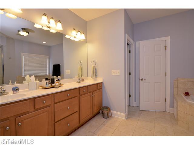 6009 Beckenham Way Oak Ridge, NC 27310 - Photo 10 of 16 Master Bath/Spa.