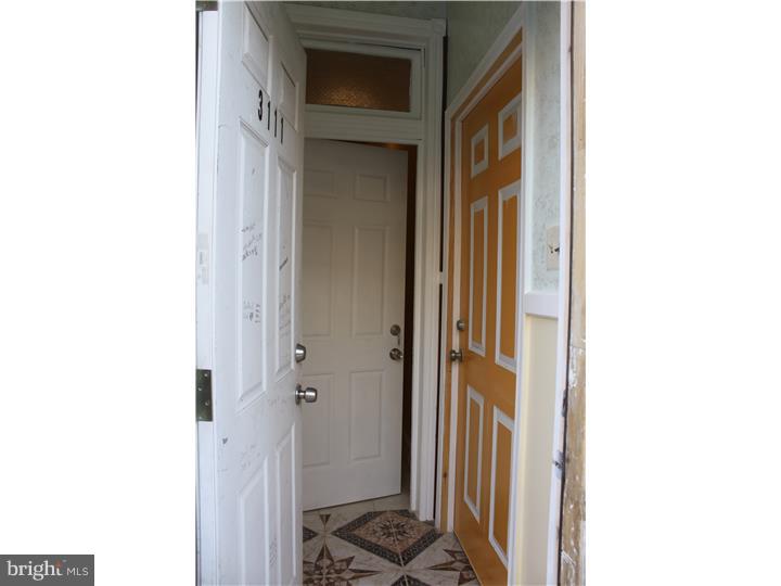 3111 Ruth Street Philadelphia, PA 19134 - Photo 3 of 23 Hallway