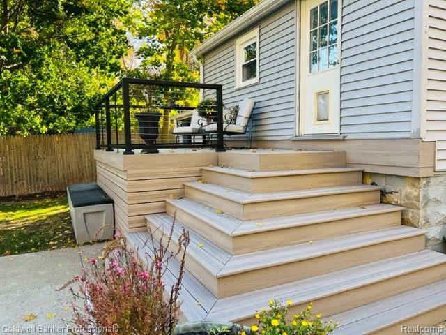 809 Main Street Fenton, MI 48430 - Photo 24 of 28 Gallery Image 24