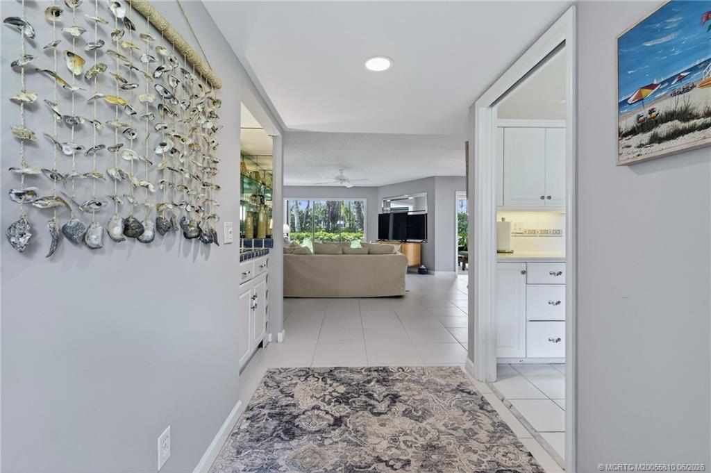 5152 Southeast Club Way, Unit 104 Stuart, FL 34997 - Photo 5 of 43