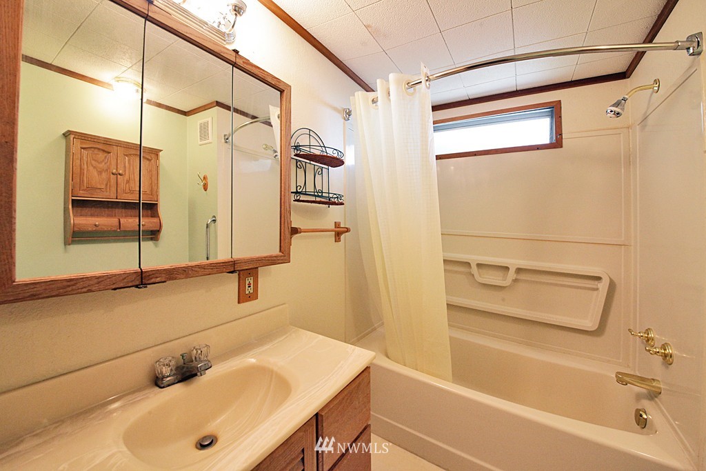 2207 Lancaster Road Freeland, WA 98249 - Photo 10 of 15