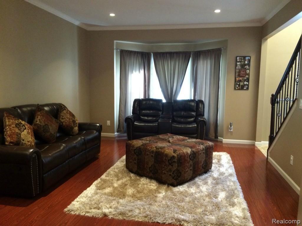 31211 Country Ridge Circle Farmington, MI 48331 - Photo 5 of 20 image005.jpg