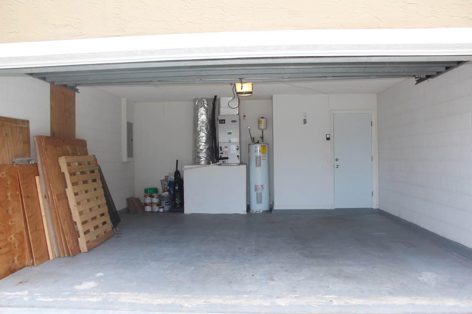 3239 Southeast W Snow Road Port St. Lucie, FL 34984 - Photo 16 of 24 West Snow. garagejpg