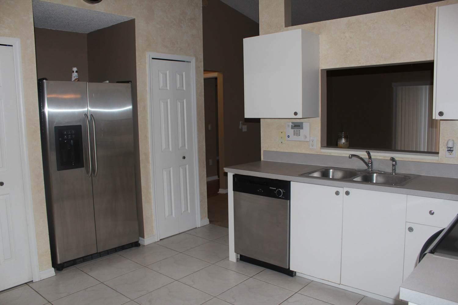 3239 Southeast W Snow Road Port St. Lucie, FL 34984 - Photo 17 of 24 West Snow. kitchen1