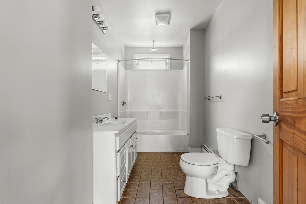 998 Middle Street Fall River, MA 02721 - Photo 20 of 28
