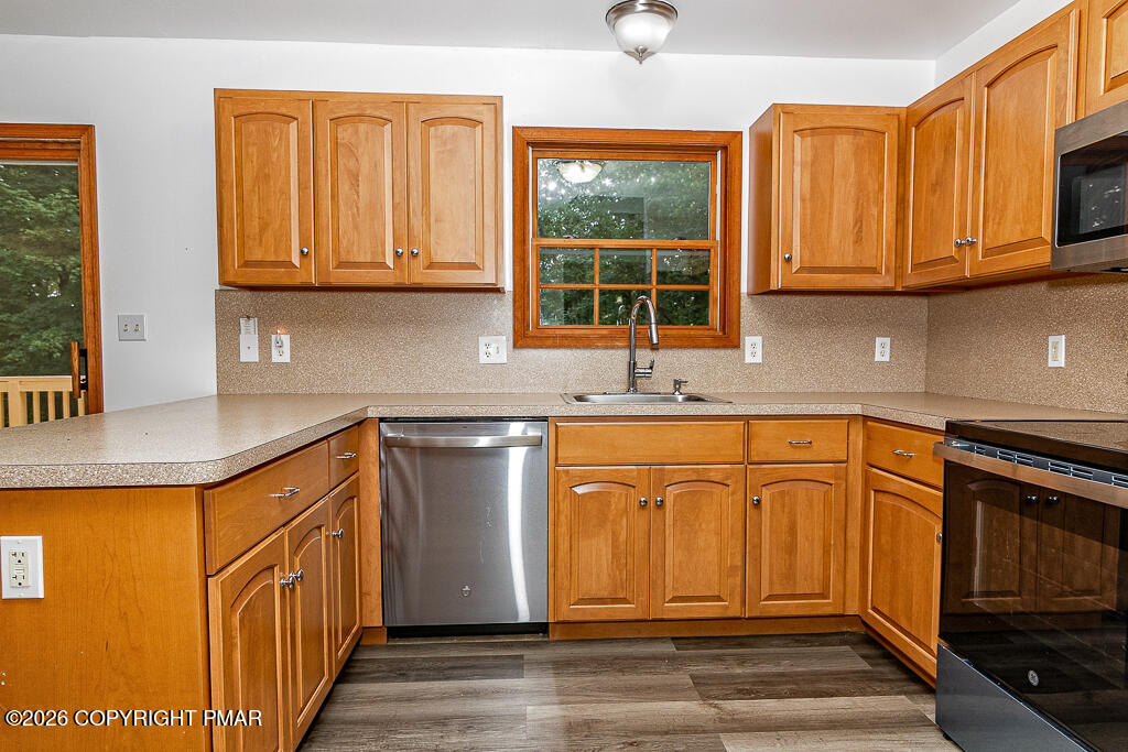 1208 Falls Road Bushkill, PA 18324 - Photo 8 of 35 Kitchen