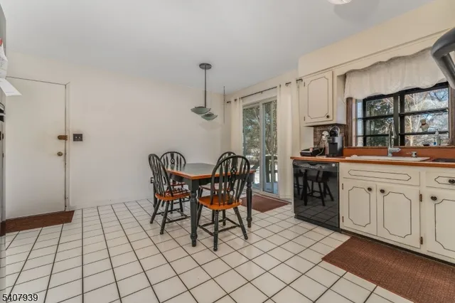 $624,900 | 3 Meadow Lark Court, Flemington, NJ 08822